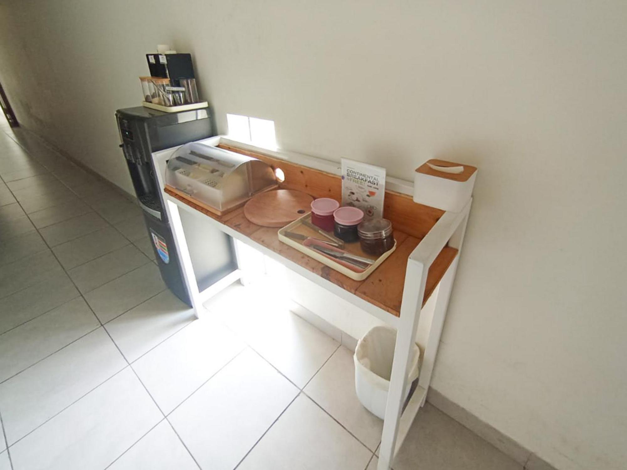 Ofo Kost Premium Kampung Inggris Pare Syariah Mitra Reddoorz Hotel Exterior photo