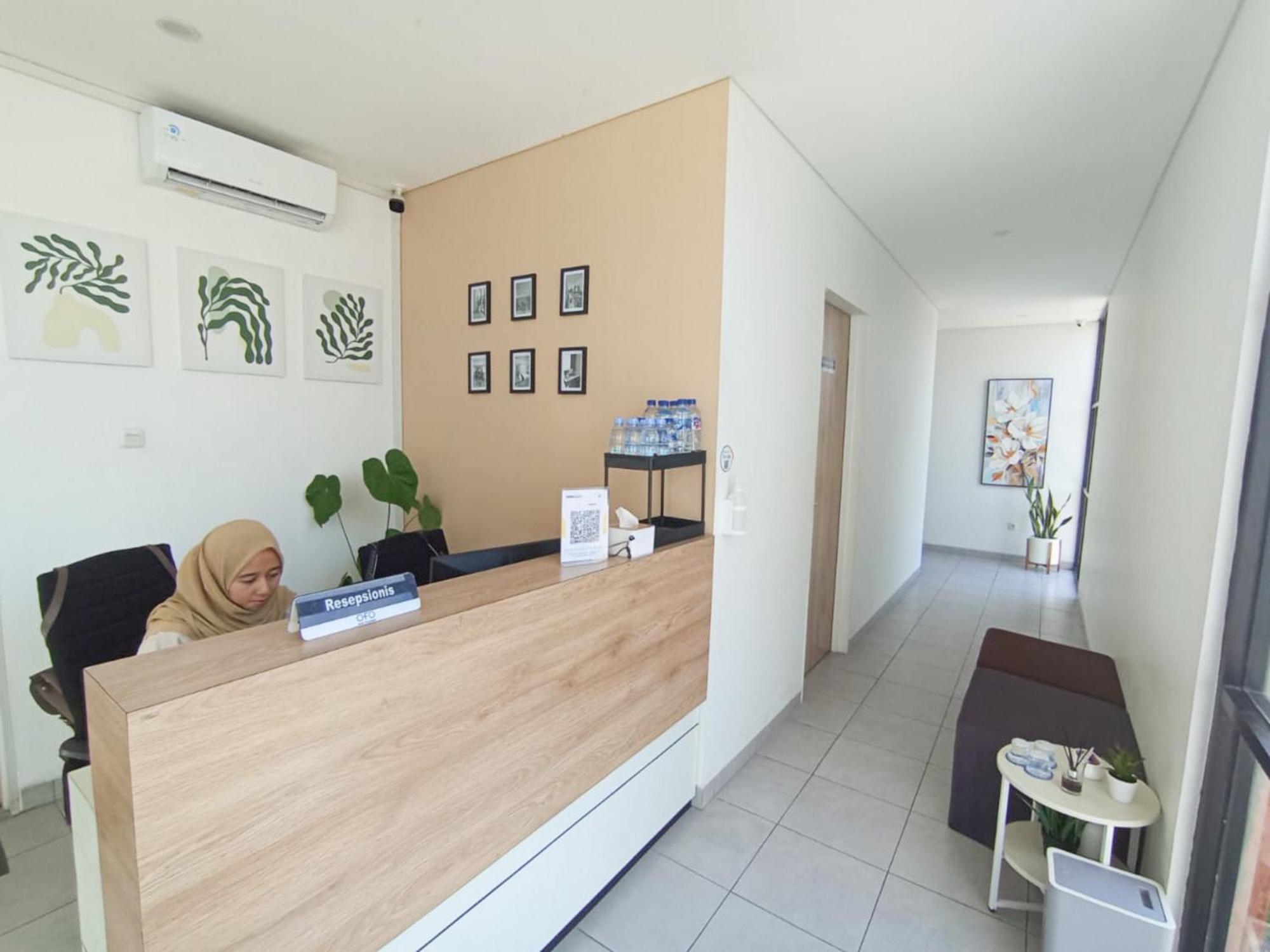 Ofo Kost Premium Kampung Inggris Pare Syariah Mitra Reddoorz Hotel Exterior photo