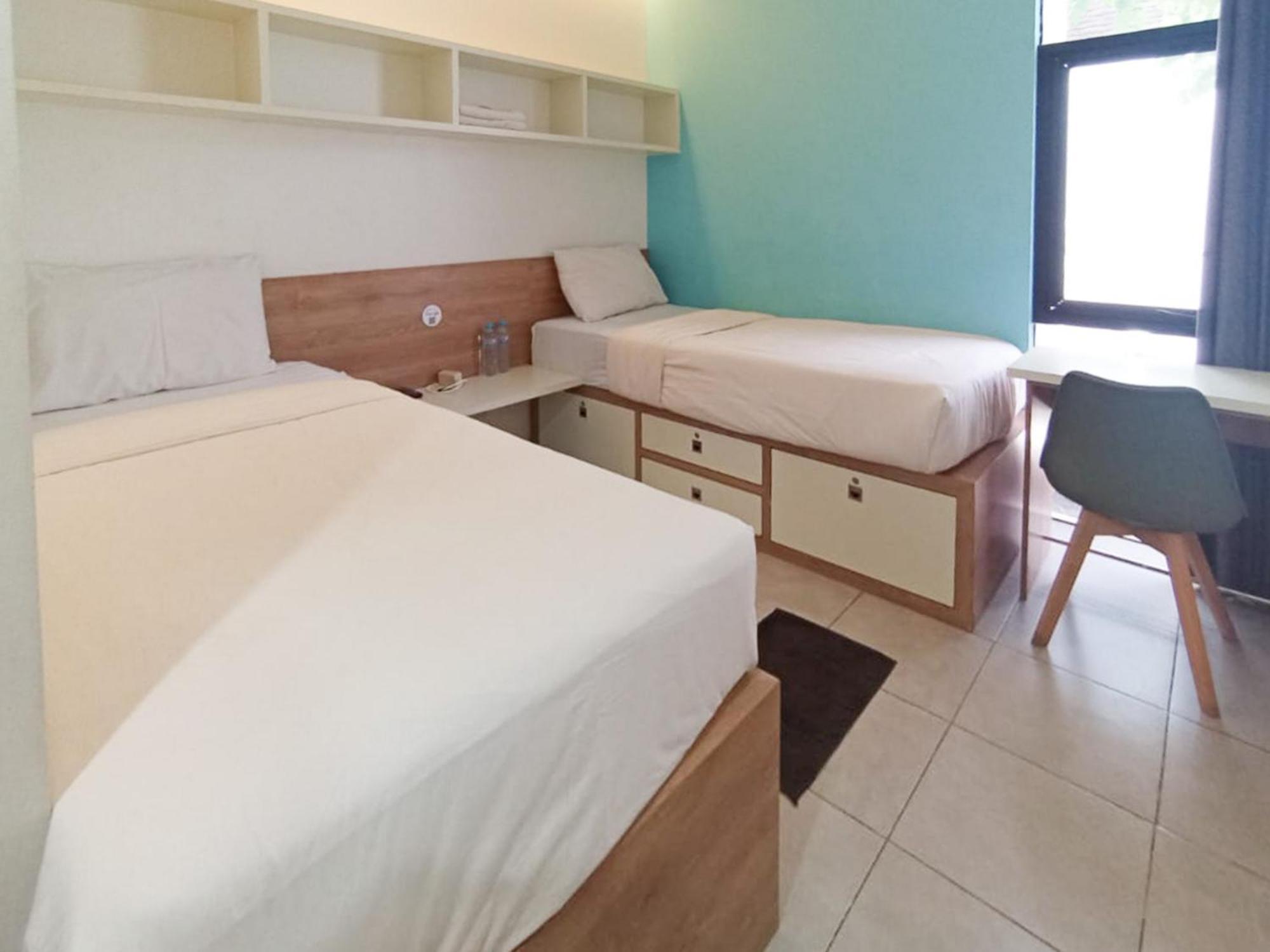 Ofo Kost Premium Kampung Inggris Pare Syariah Mitra Reddoorz Hotel Exterior photo