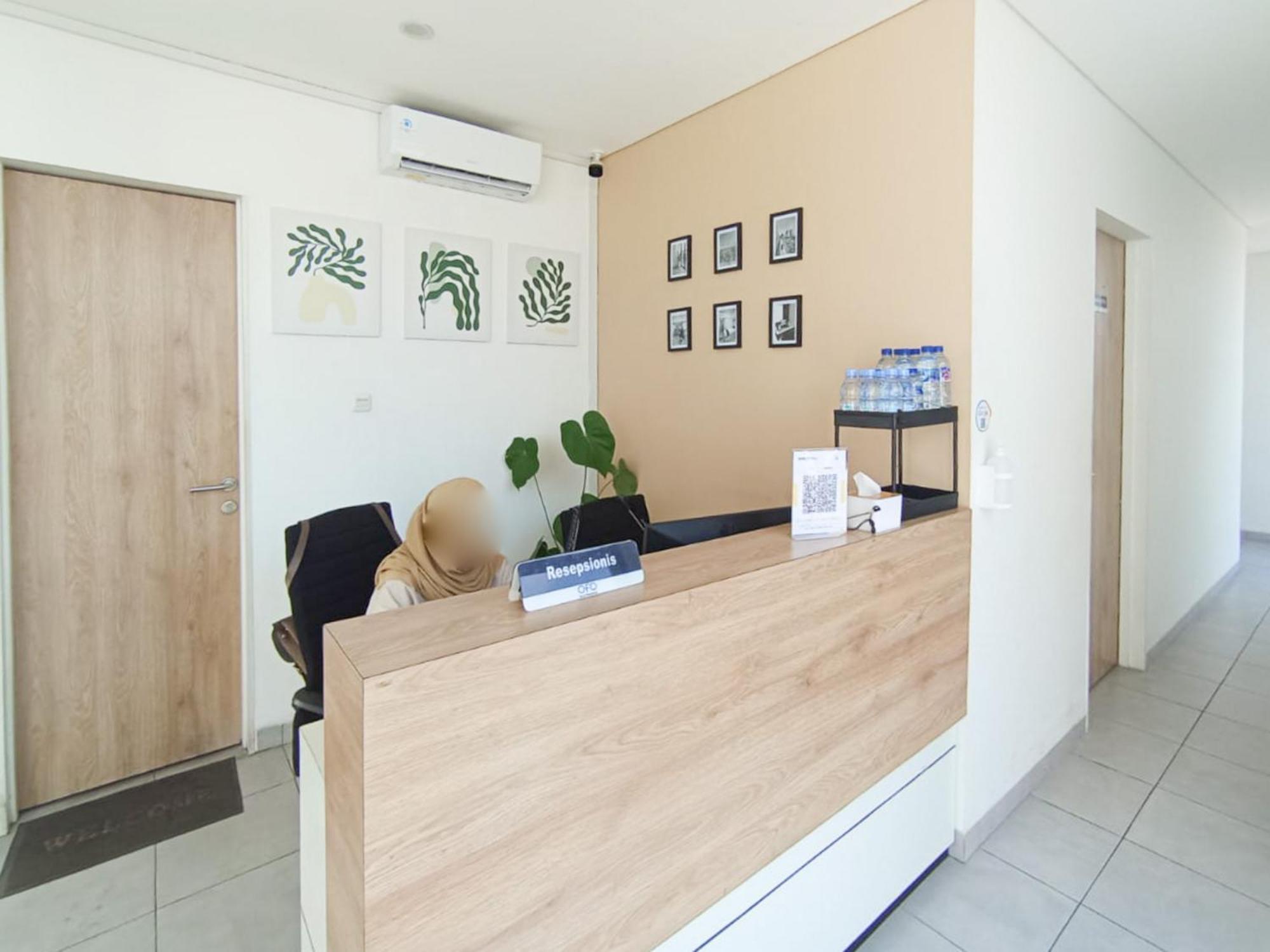 Ofo Kost Premium Kampung Inggris Pare Syariah Mitra Reddoorz Hotel Exterior photo