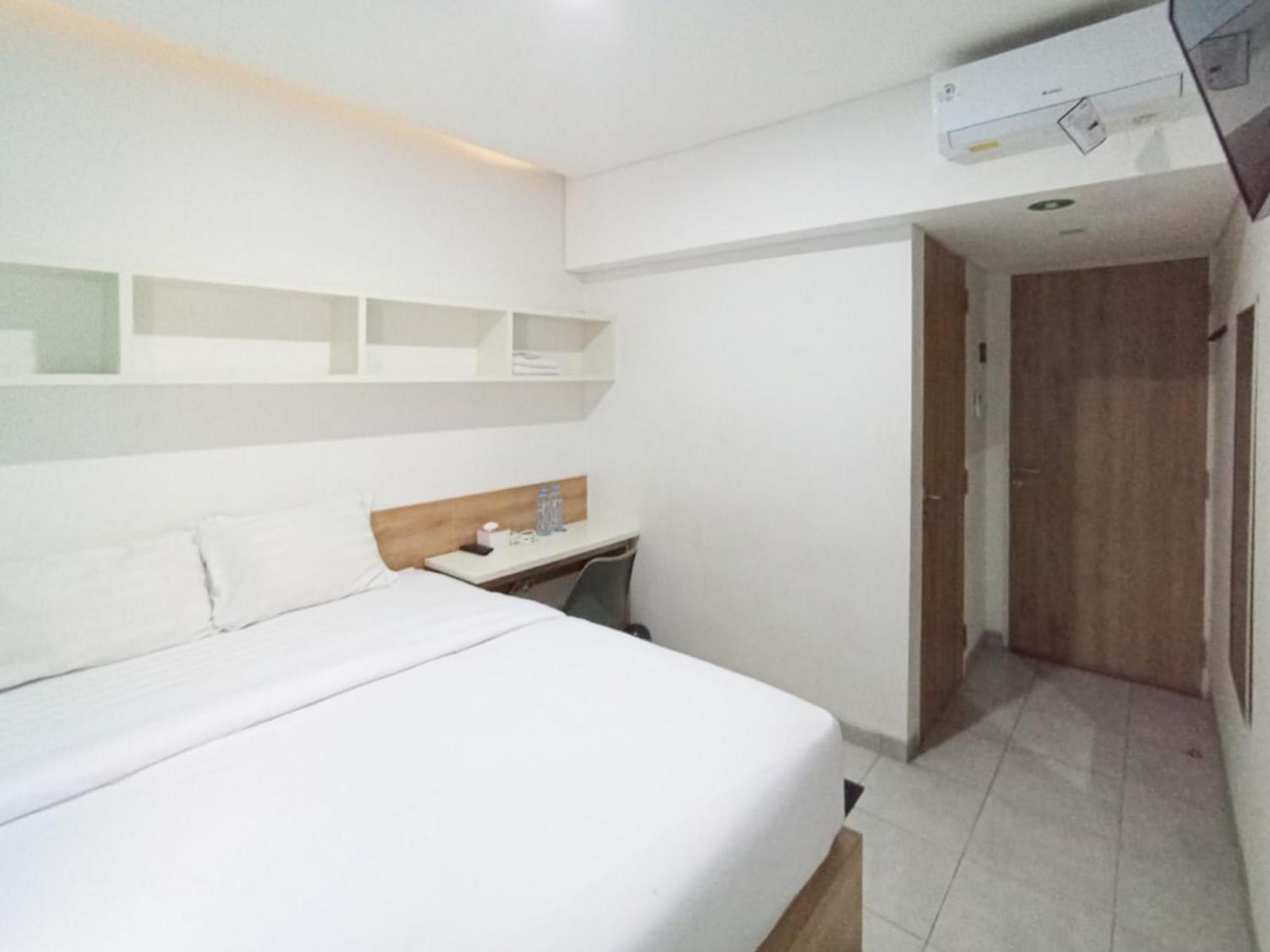 Ofo Kost Premium Kampung Inggris Pare Syariah Mitra Reddoorz Hotel Exterior photo