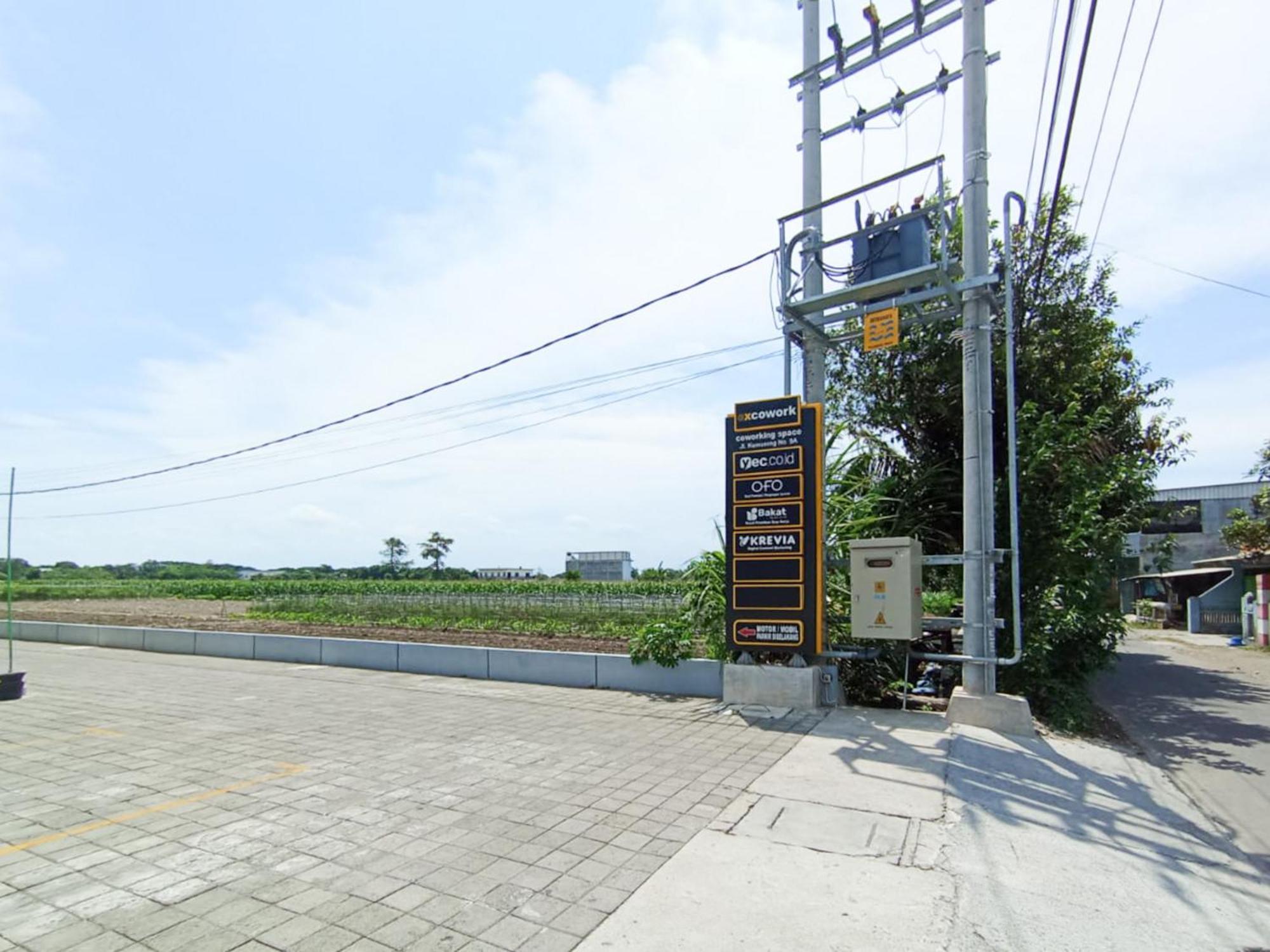 Ofo Kost Premium Kampung Inggris Pare Syariah Mitra Reddoorz Hotel Exterior photo