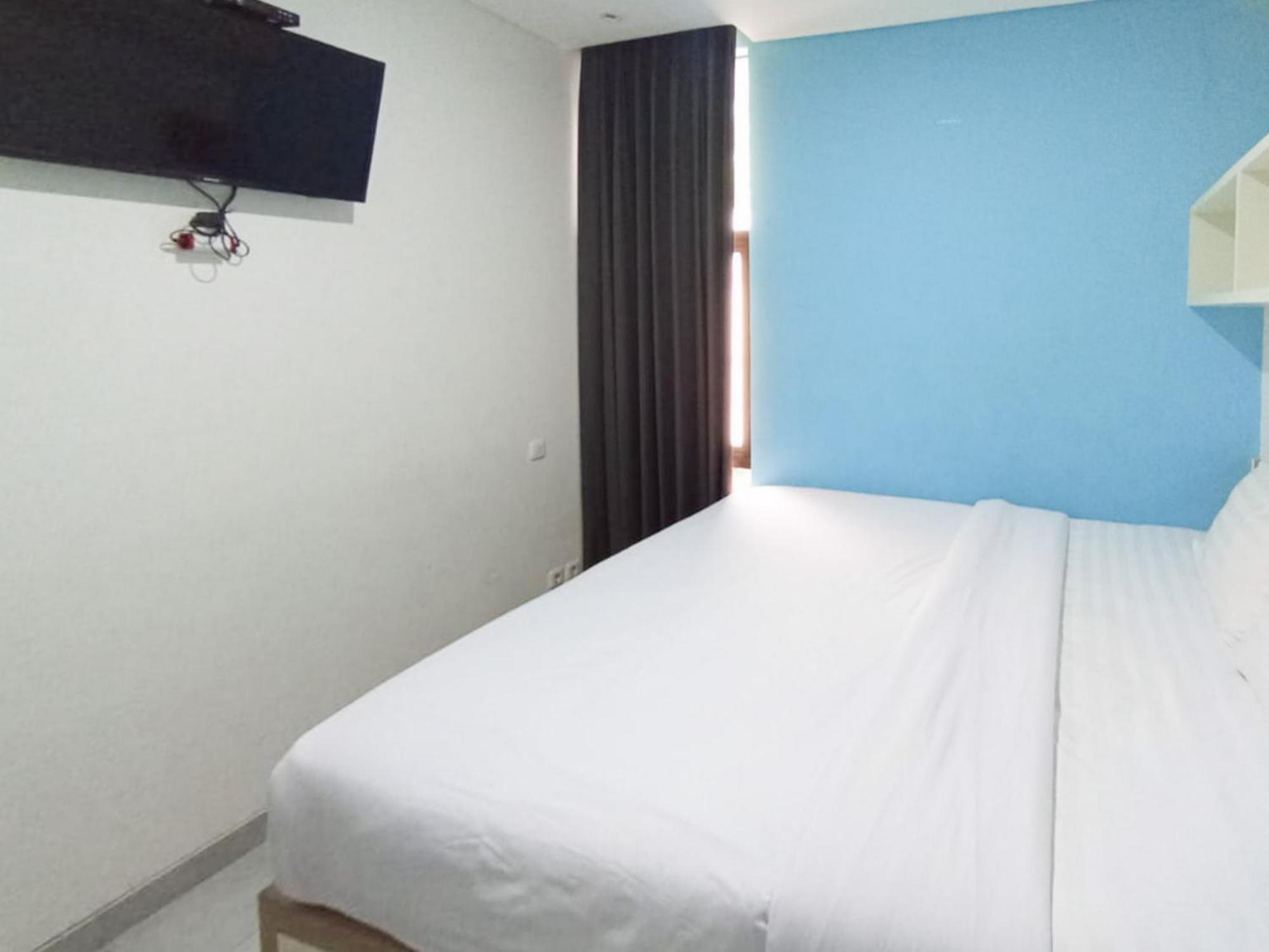 Ofo Kost Premium Kampung Inggris Pare Syariah Mitra Reddoorz Hotel Exterior photo
